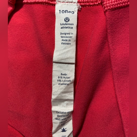 Lululemon Roll Down Shorts - Picture 8 of 9